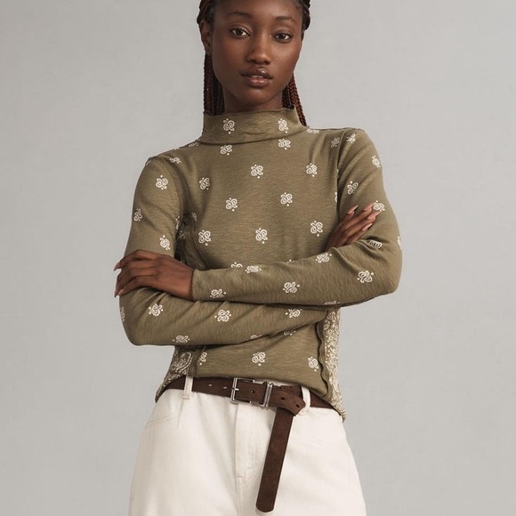 Pilcro Olive green paisley long sleeve turtleneck top - Picture 5 of 13